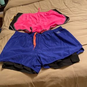 - 2 pairs of Everlast sports jogging pants size xl